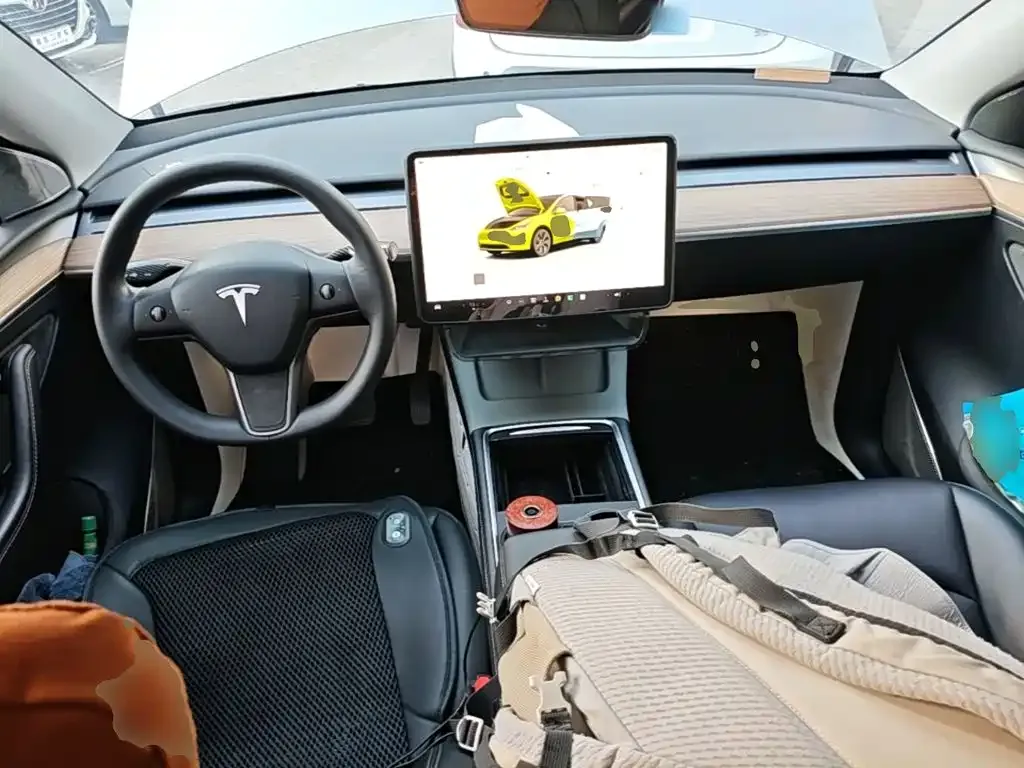 Tesla Model Y — фото 6