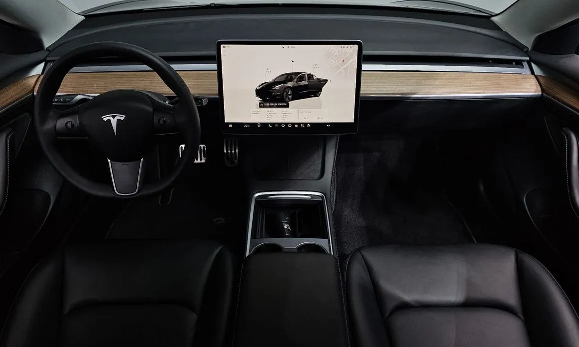 Tesla Model 3 — фото 3