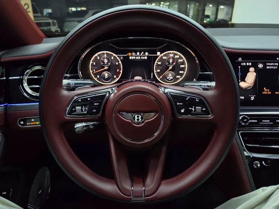 Bentley Flying Spur — фото 7