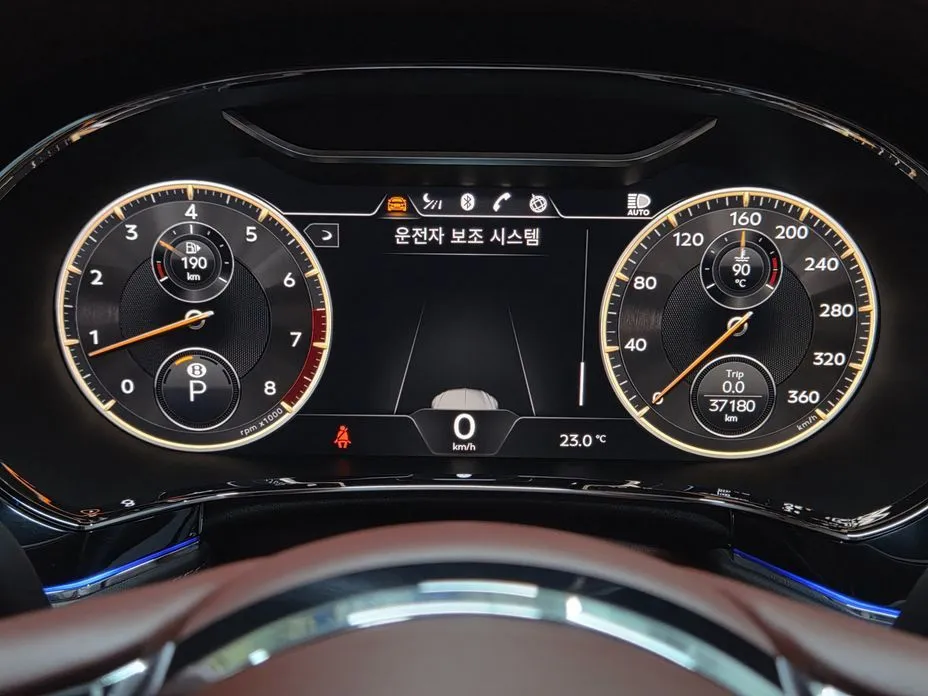 Bentley Flying Spur — фото 6
