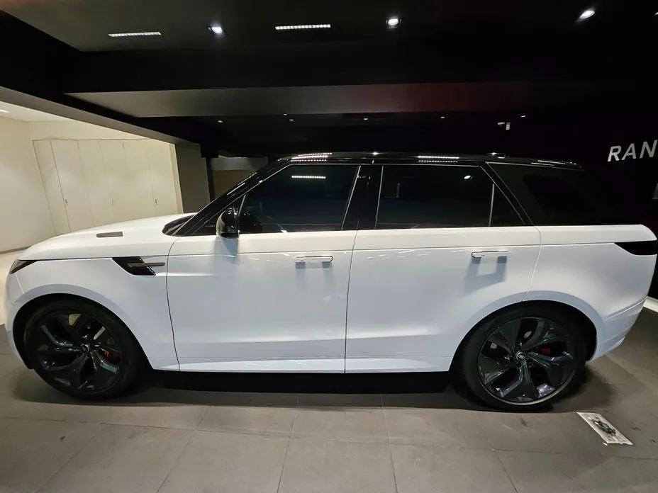 Land Rover Range Rover Sport — фото 1
