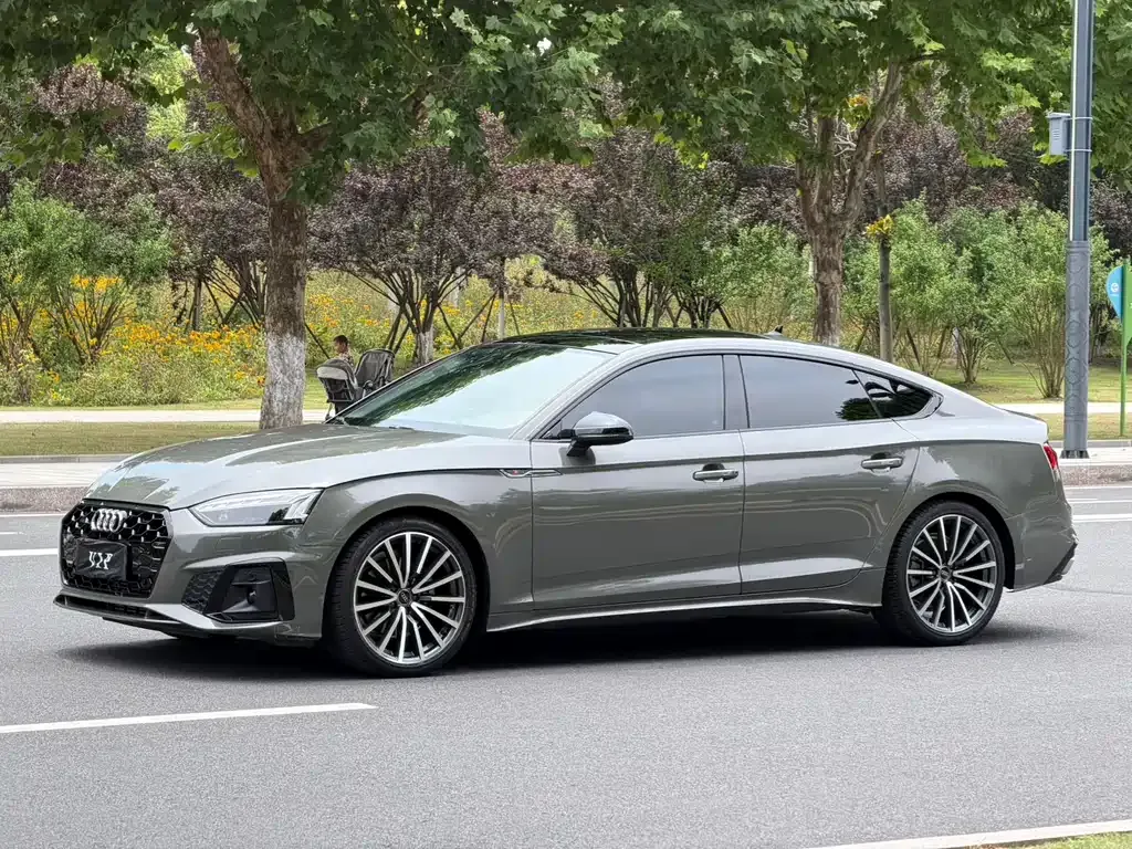 Audi A5 (Import)