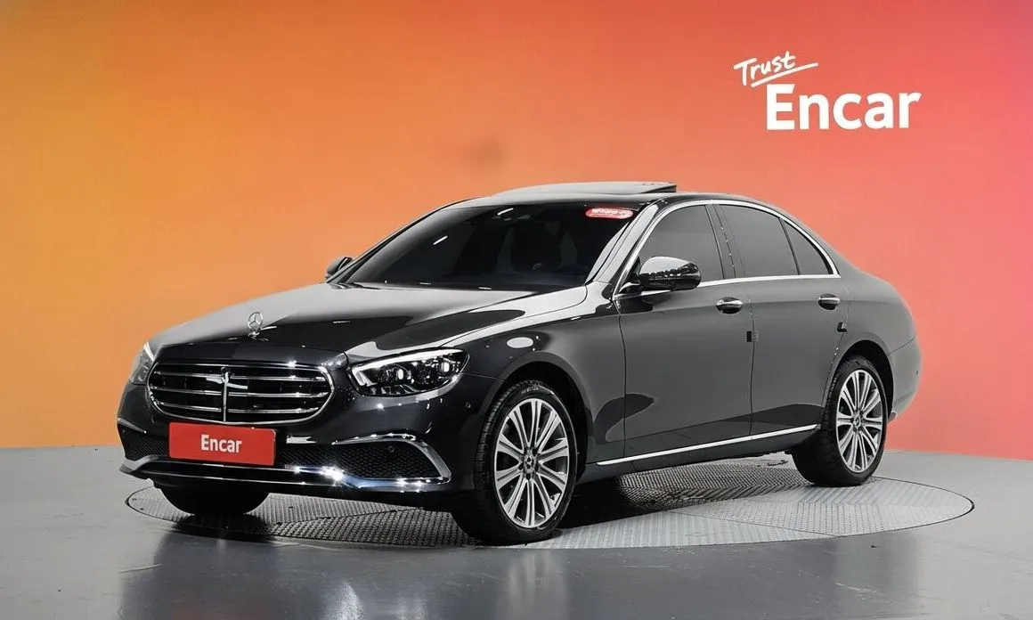 Mercedes-Benz E-Class E350 4MATIC Exclusive 1
