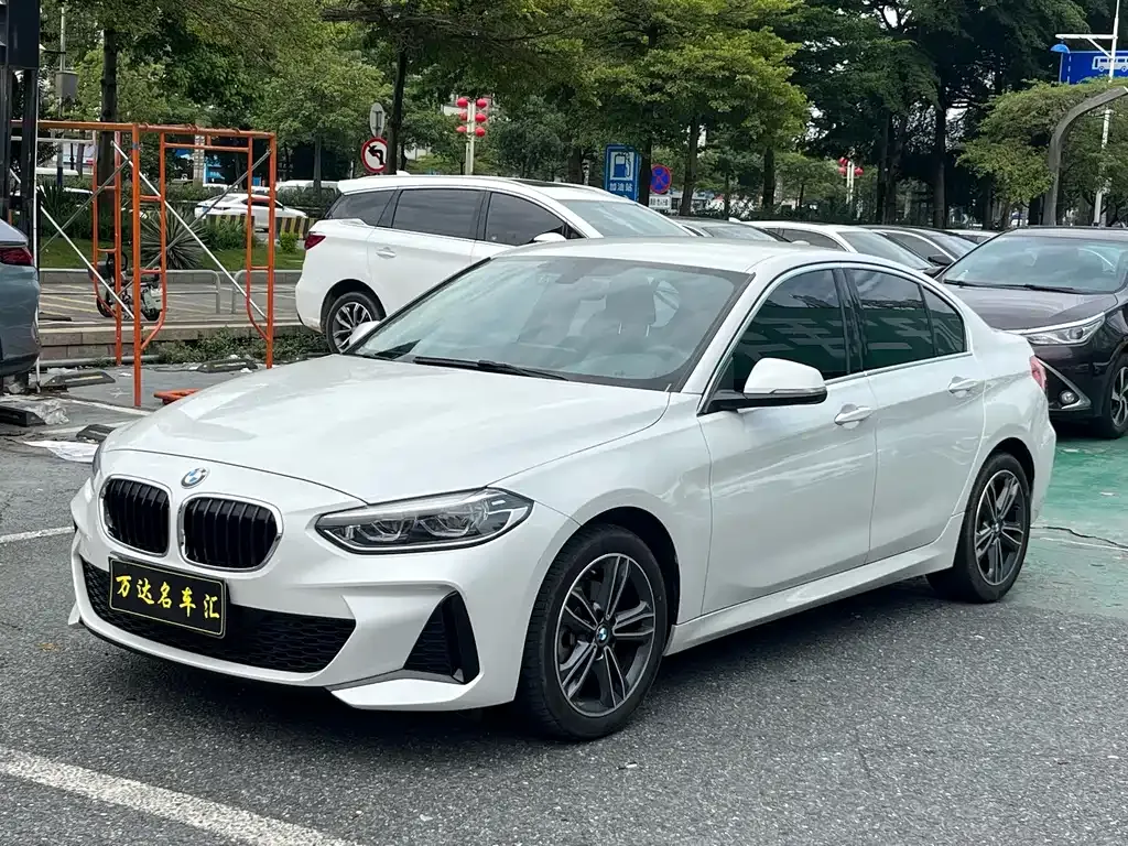 BMW 1 Series — фото 1