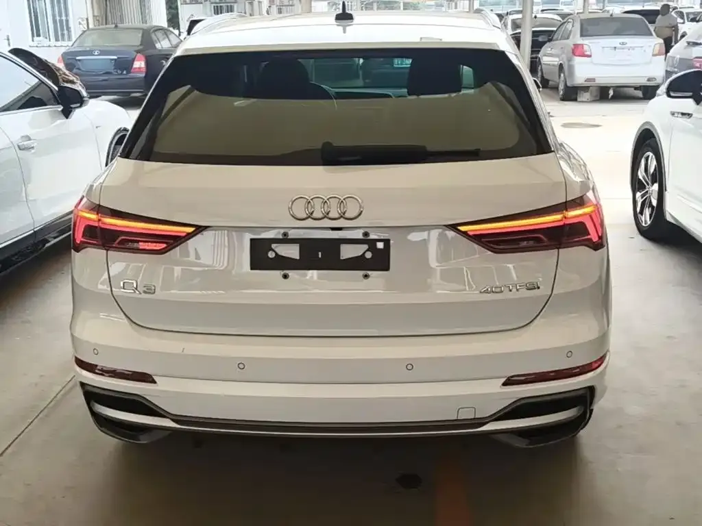 Audi Q3 — фото 6