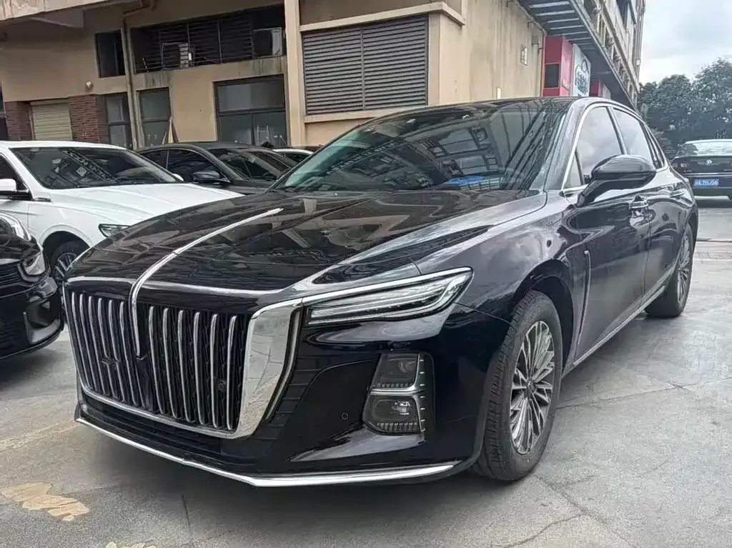 Hongqi H5 — фото 1