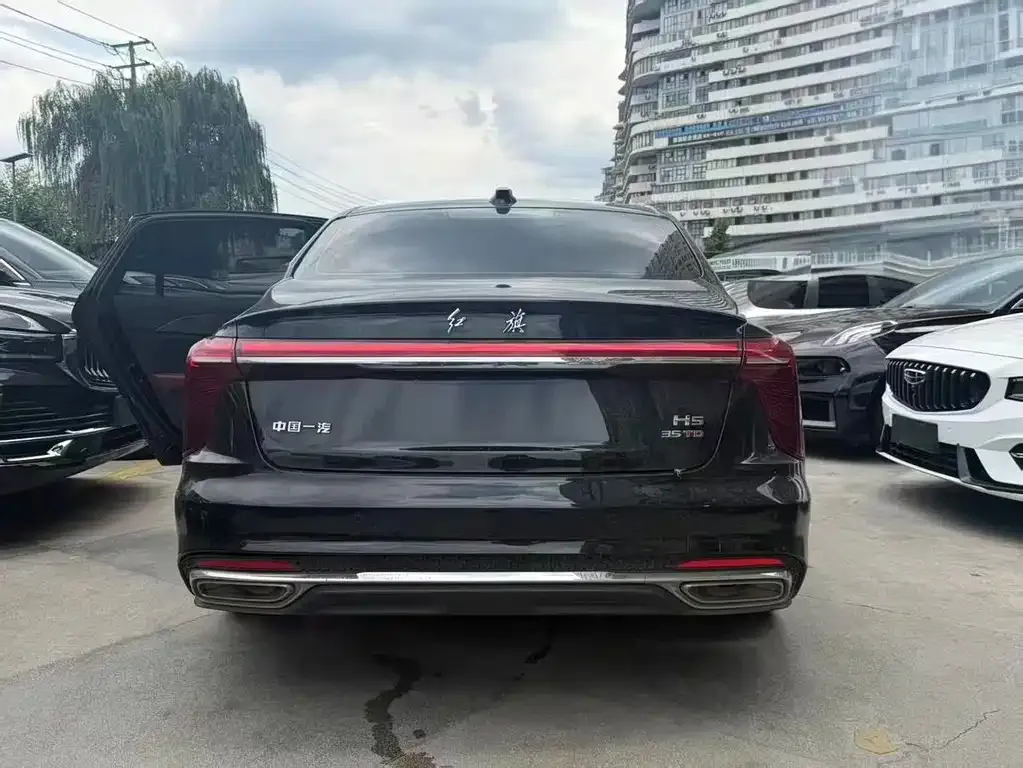 Hongqi H5 — фото 2