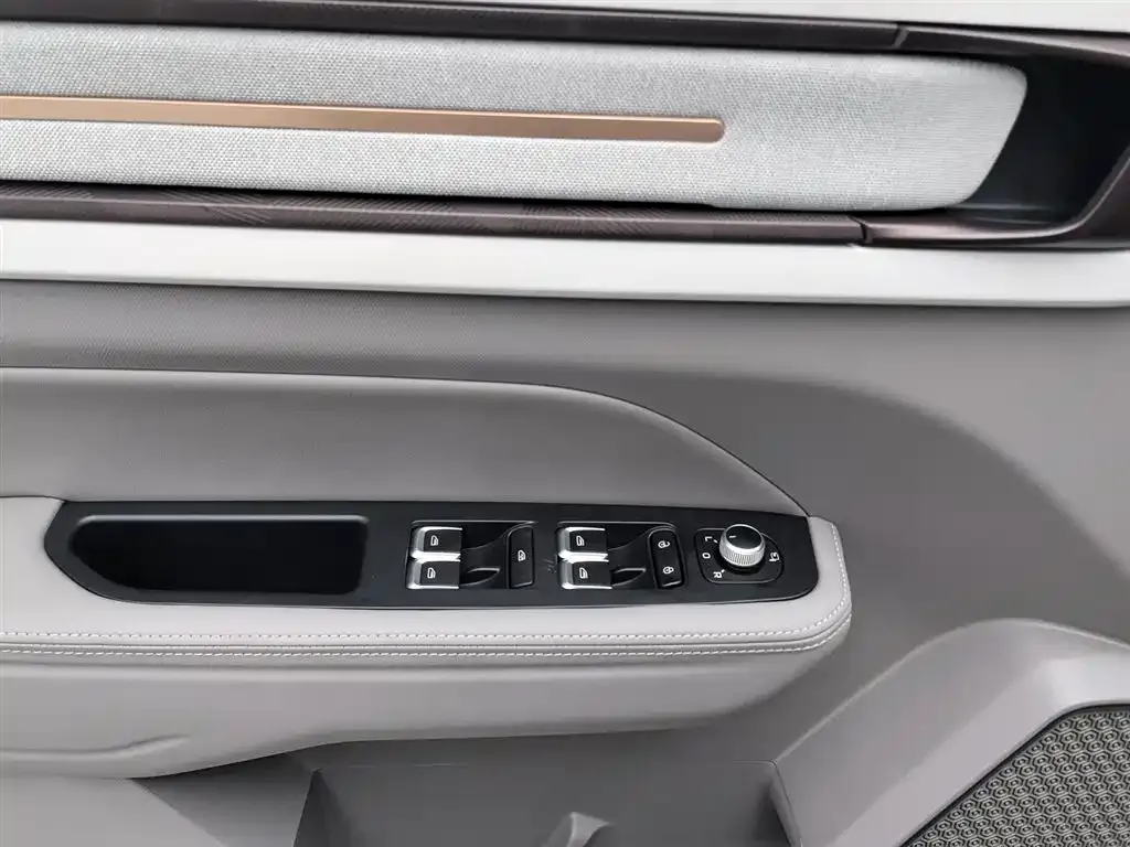 Geely Icon — фото 10