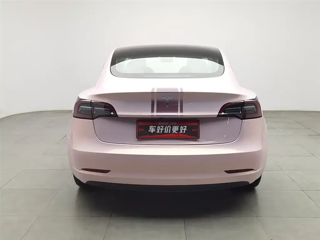 Tesla Model 3 — фото 3