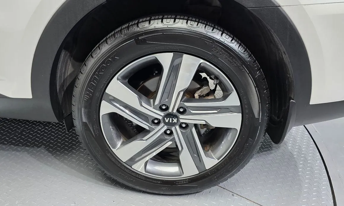 Kia Sorento — фото 6