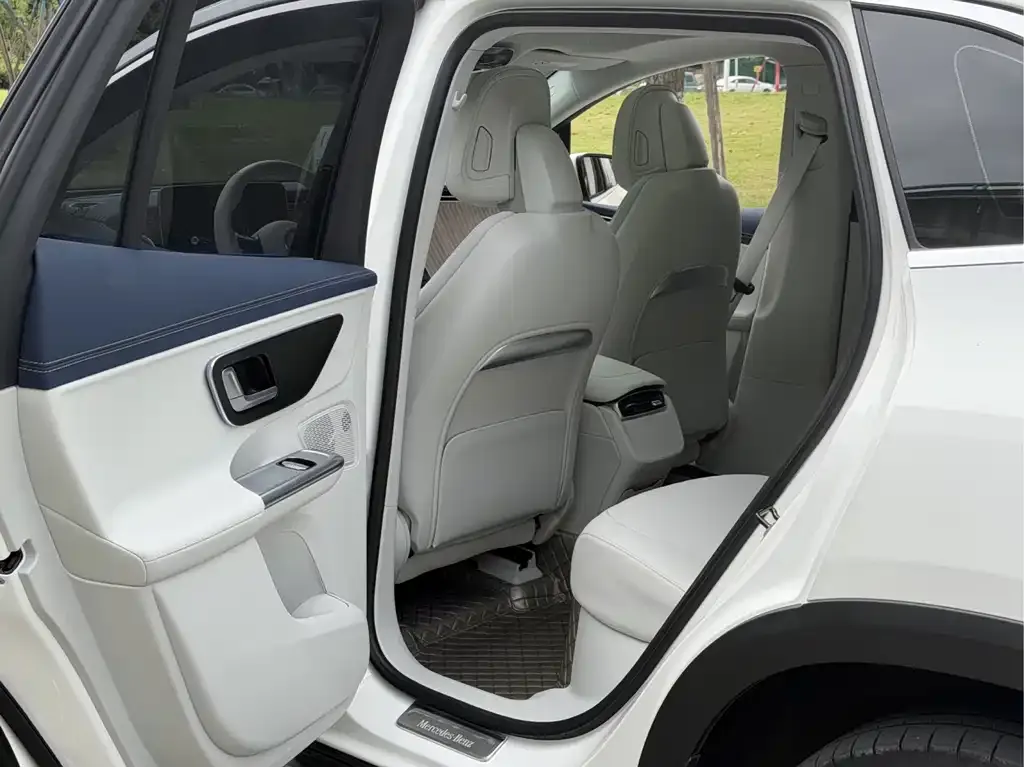 Mercedes-Benz EQE SUV — фото 2