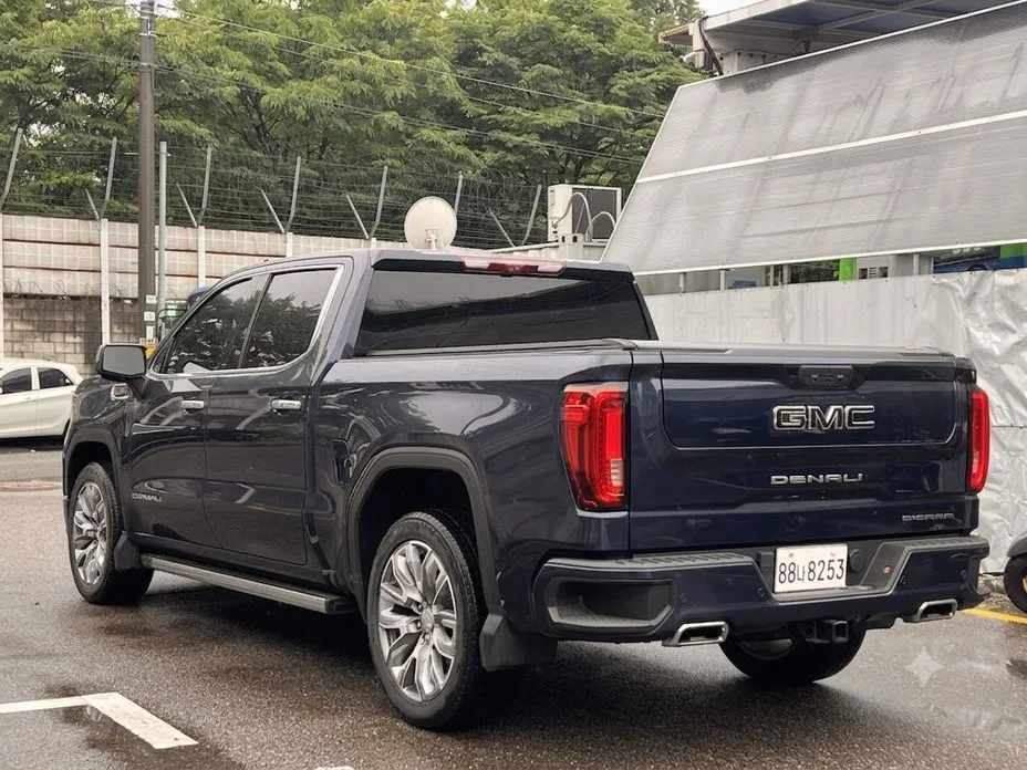 GMC Sierra 2023 из KR, фото 10