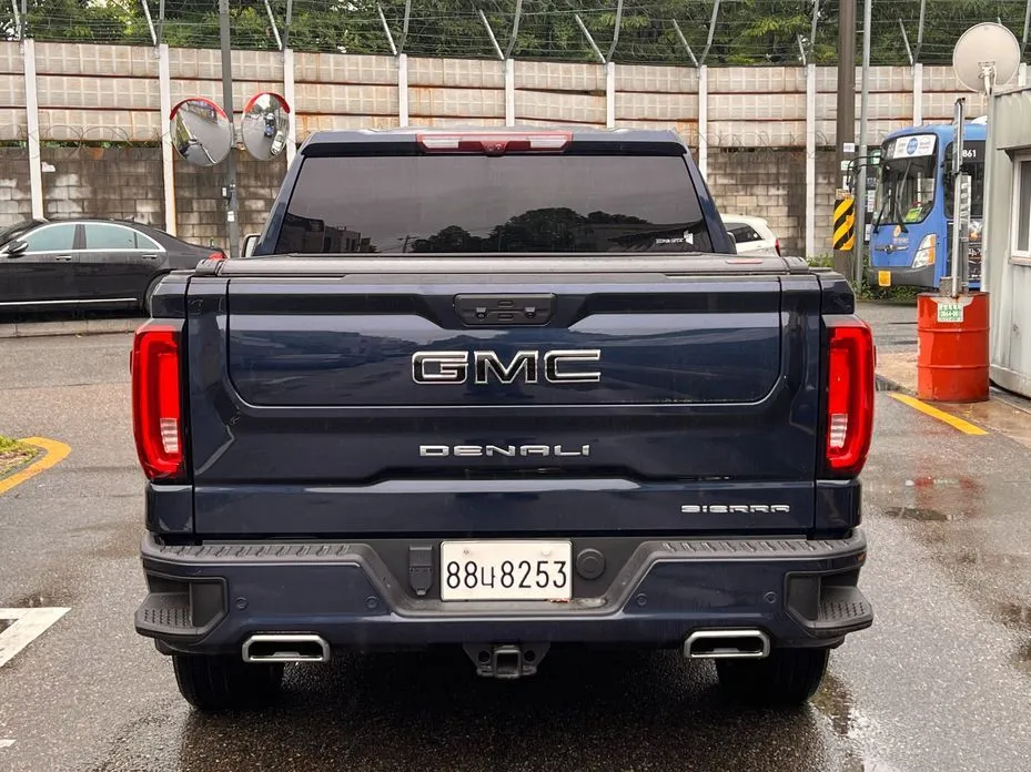 GMC Sierra 2023 из KR, фото 3