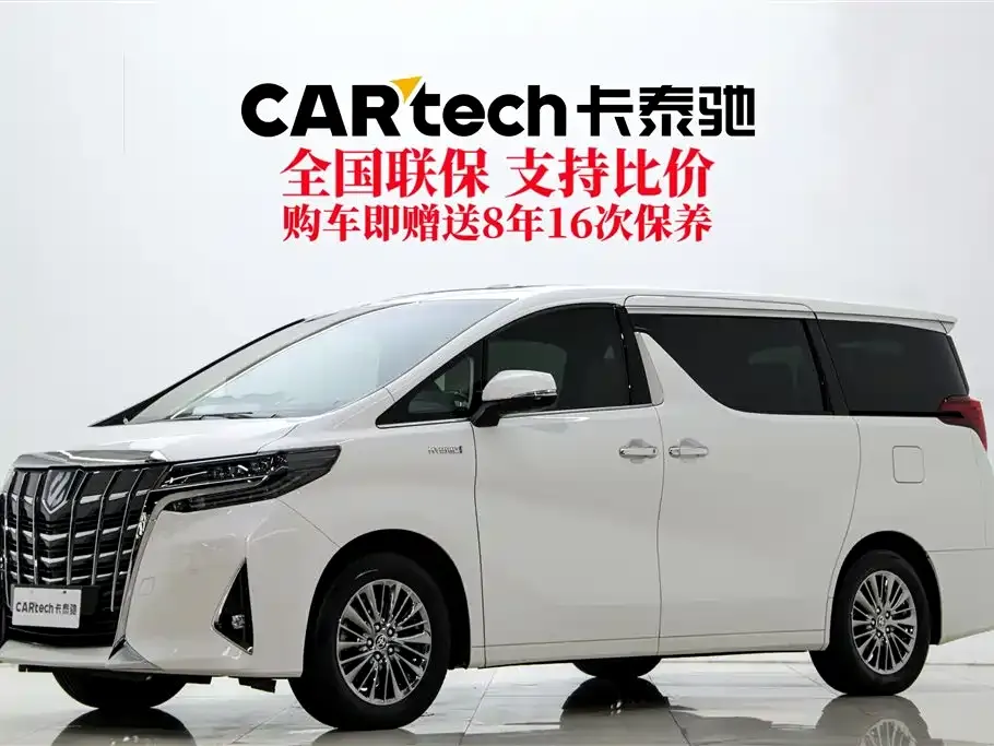 Toyota Alphard — фото 1