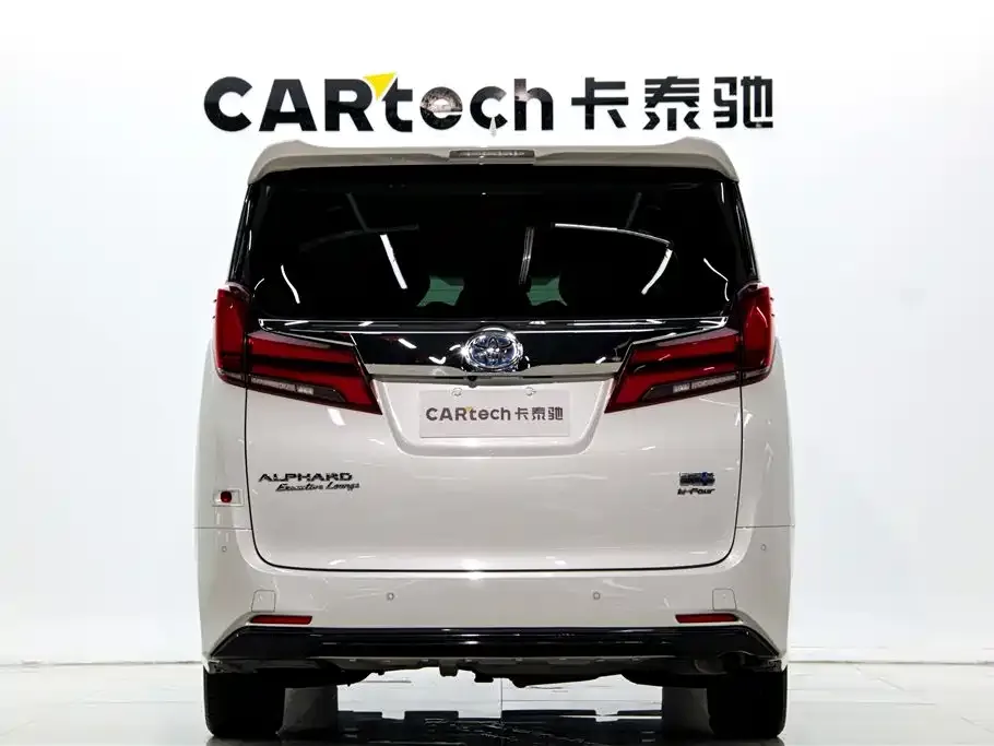 Toyota Alphard — фото 6