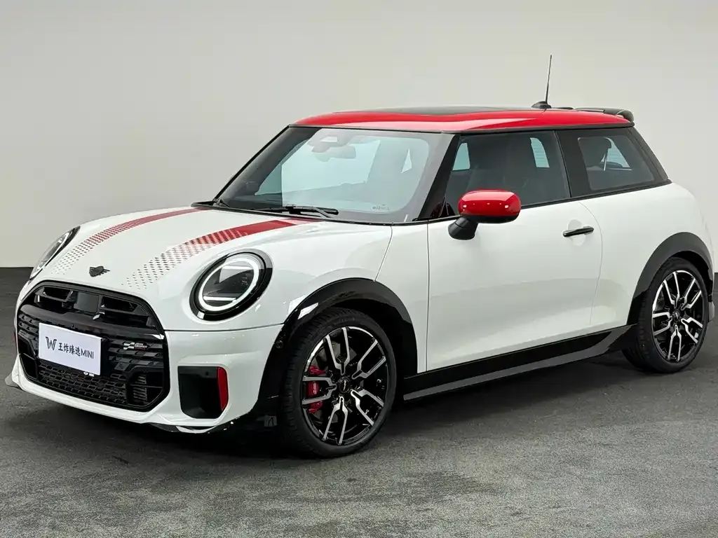 MINI JCW (John Cooper Works) — фото 1