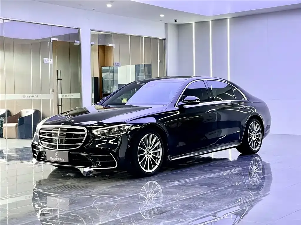Mercedes-Benz S-Class — фото 1