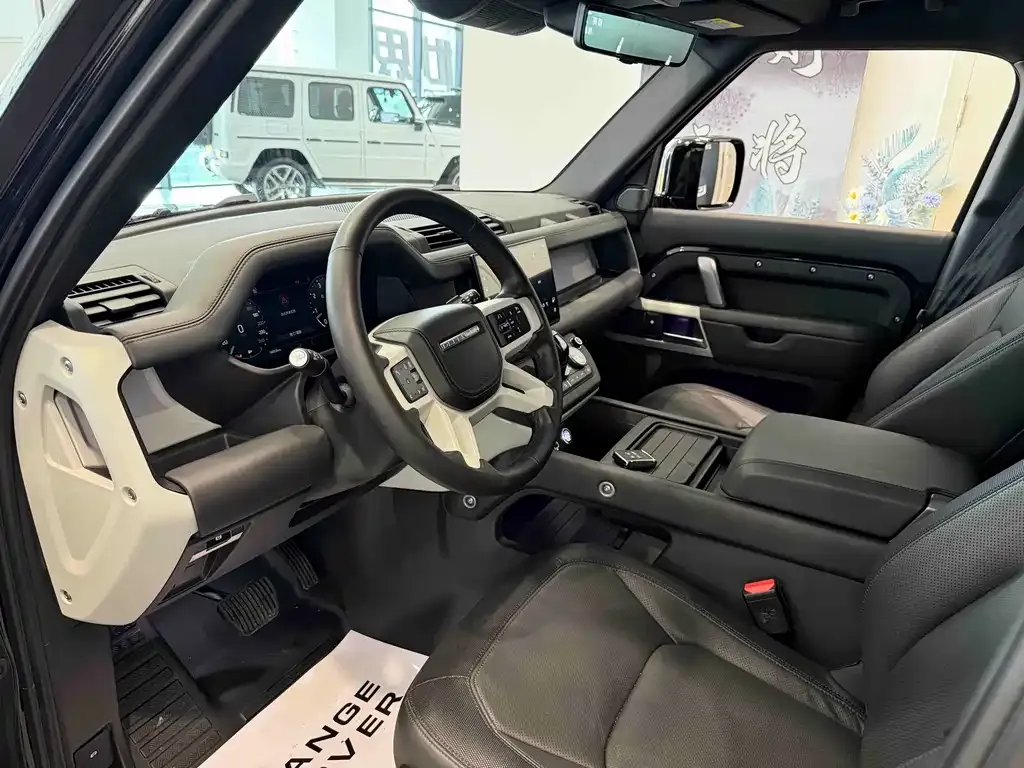 Land Rover Defender — фото 10