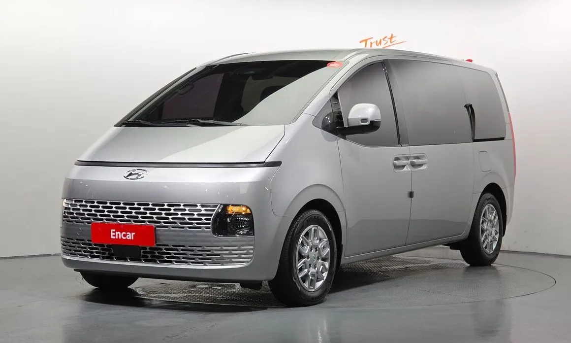 Hyundai Staria — фото 1