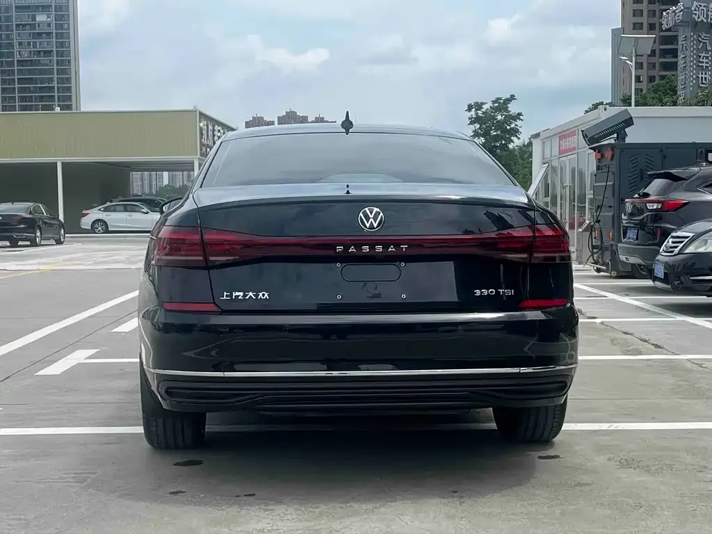 Volkswagen Passat — фото 3