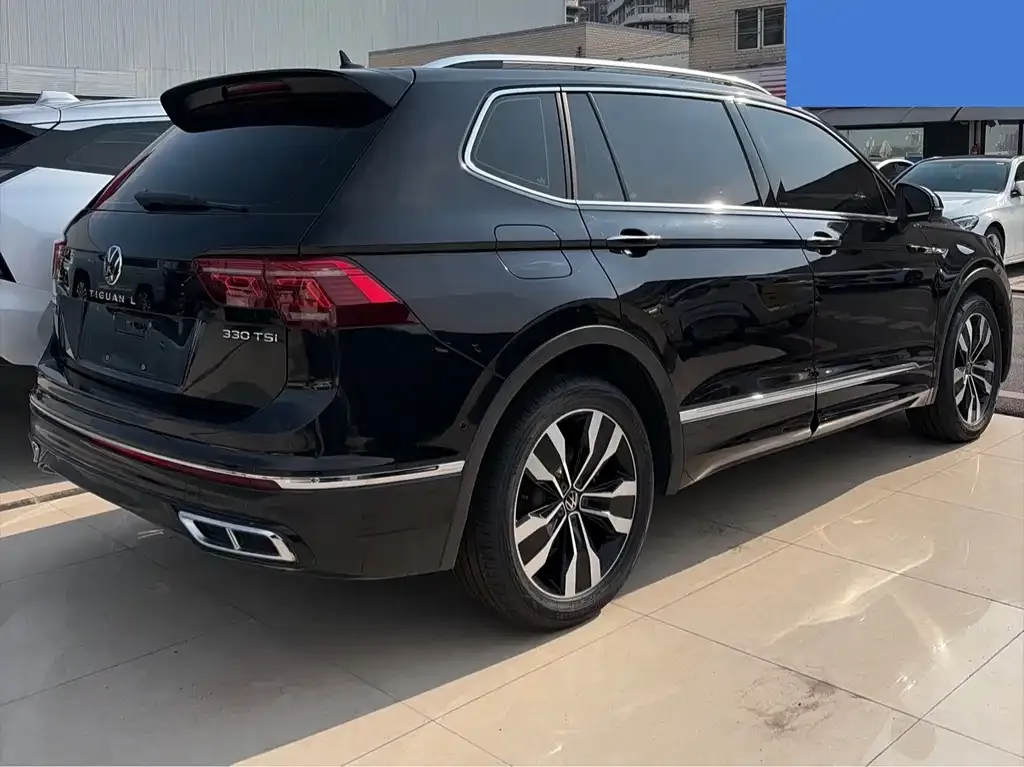 Volkswagen Tiguan L — фото 8