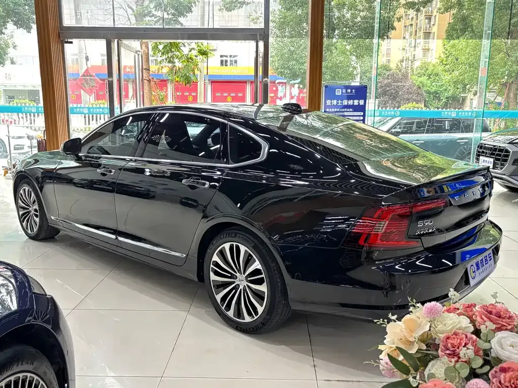 Volvo S90 — фото 8