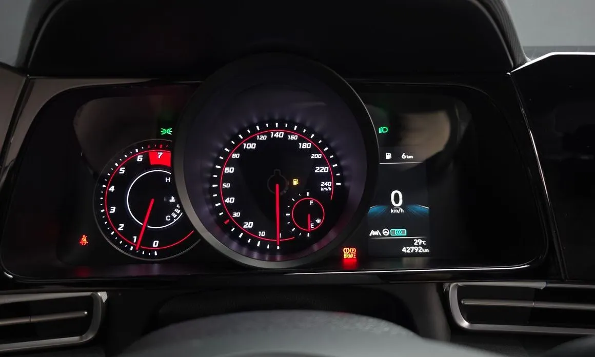 Hyundai AVANTE 2021 из KR, фото 6
