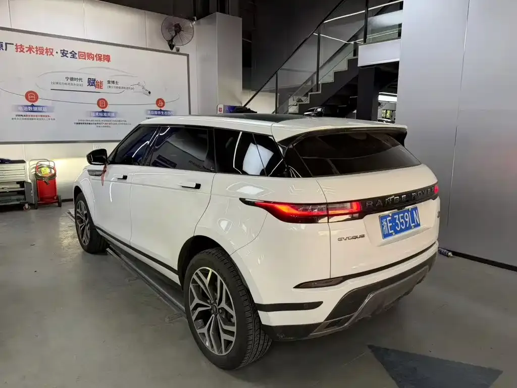Land Rover Evoque — фото 2