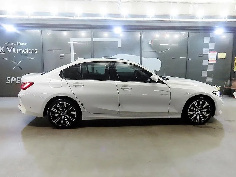 BMW 3-Series 2025 из KR, фото 9