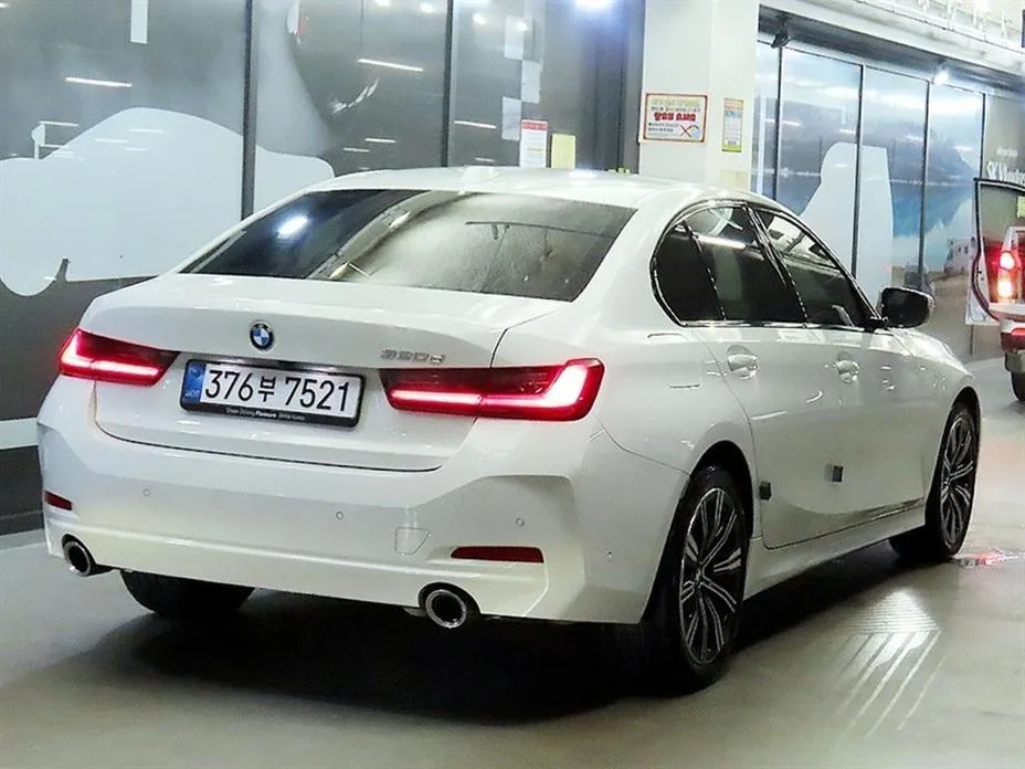 BMW 3-Series 2025 из KR, фото 10