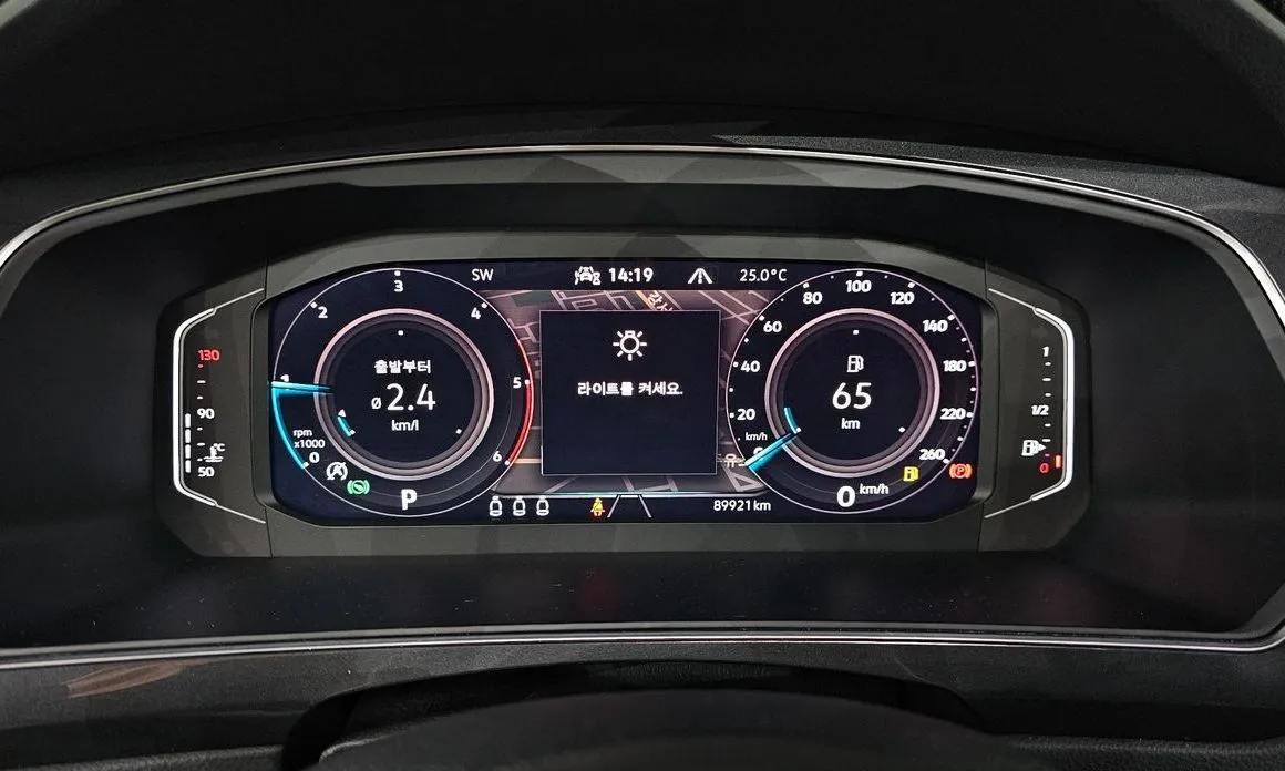 Volkswagen Tiguan — фото 8