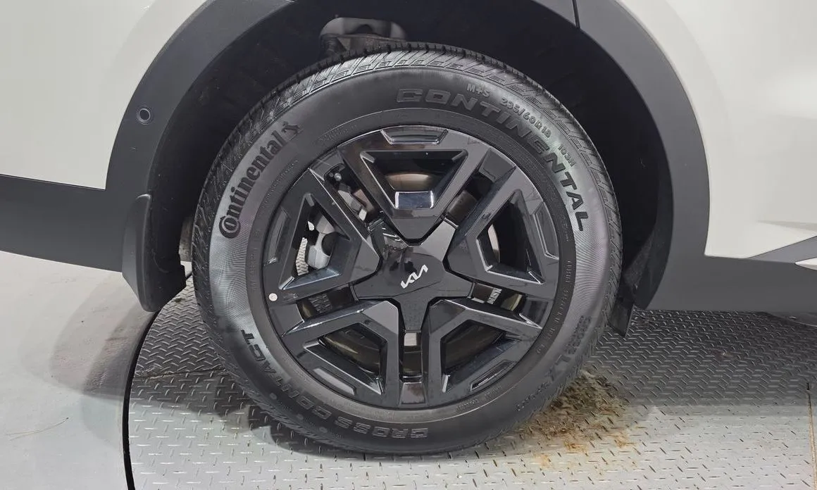 Kia Sorento — фото 10