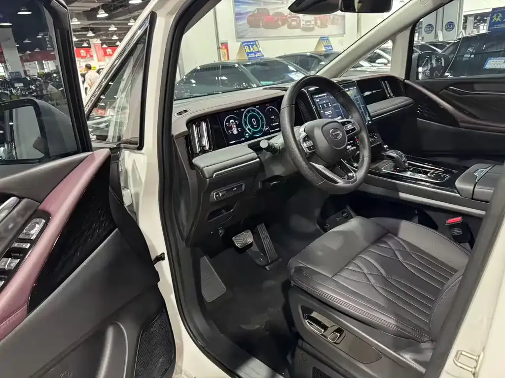 GAC Motor Trumpchi M8 — фото 8