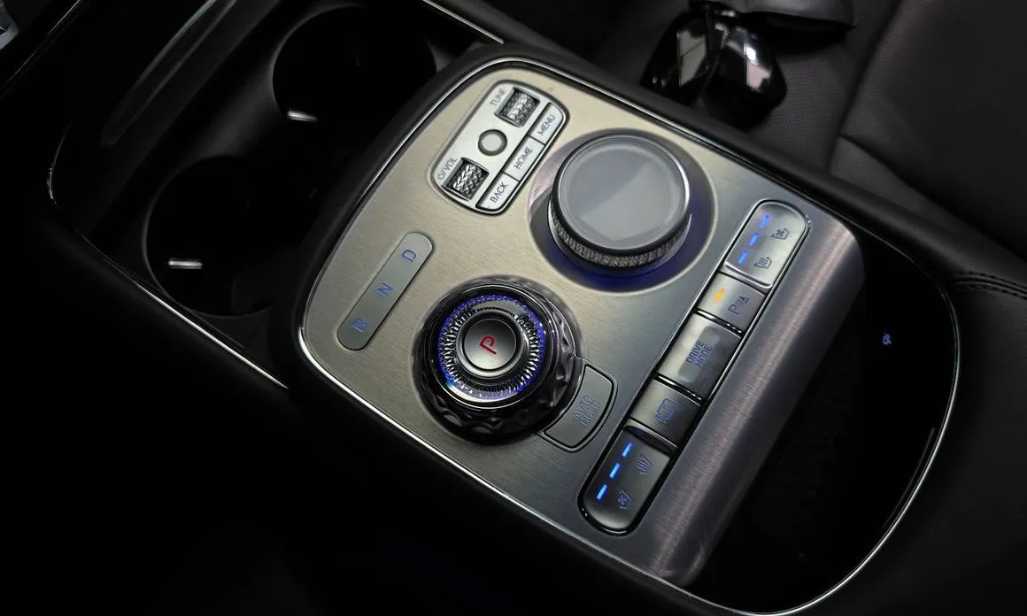 Genesis G90 2023 из KR, фото 2