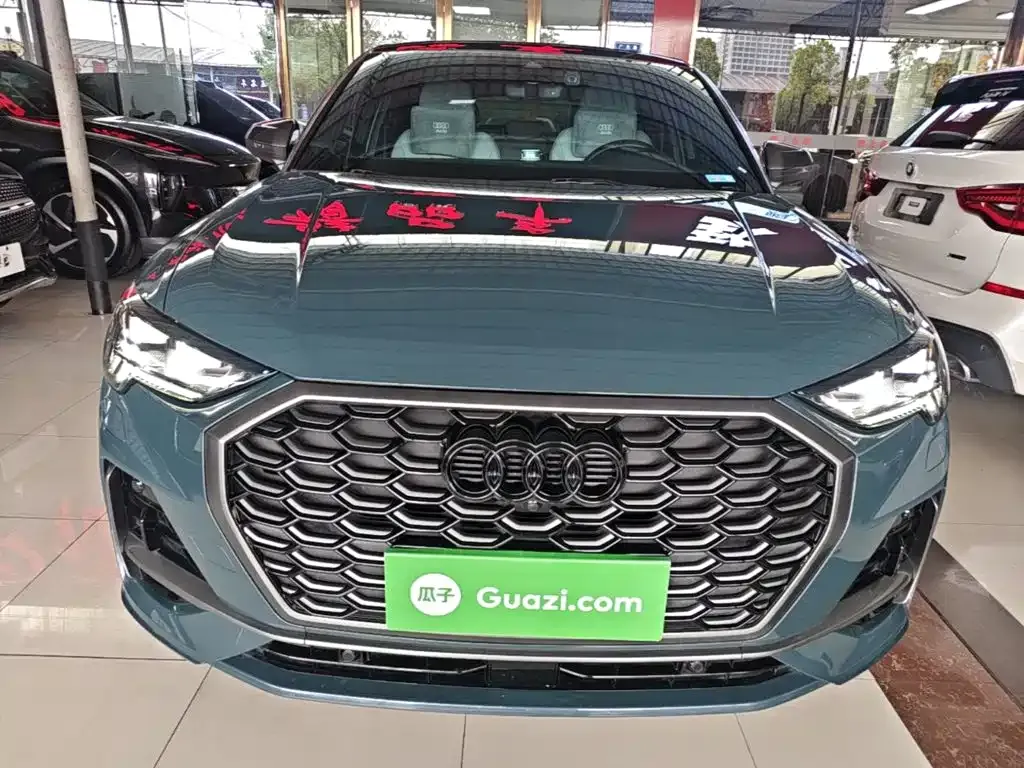Audi Q3 Sportback — фото 10