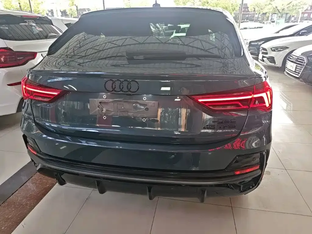 Audi Q3 Sportback — фото 5