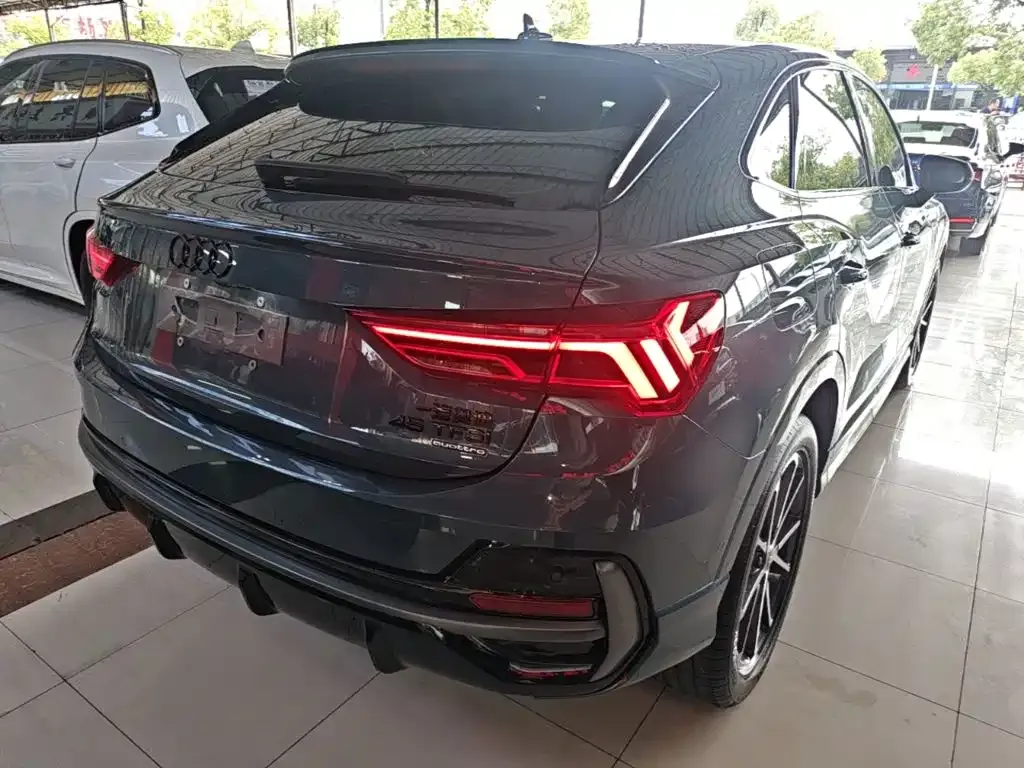 Audi Q3 Sportback — фото 7