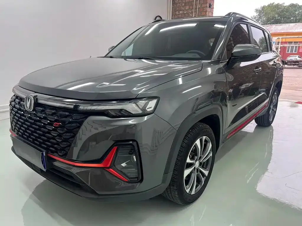 Changan CS35PLUS — фото 1