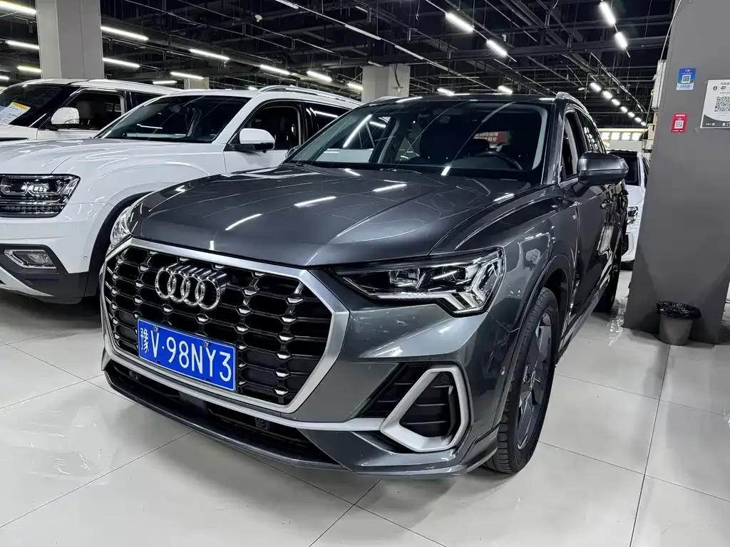 Audi Q3 — фото 10