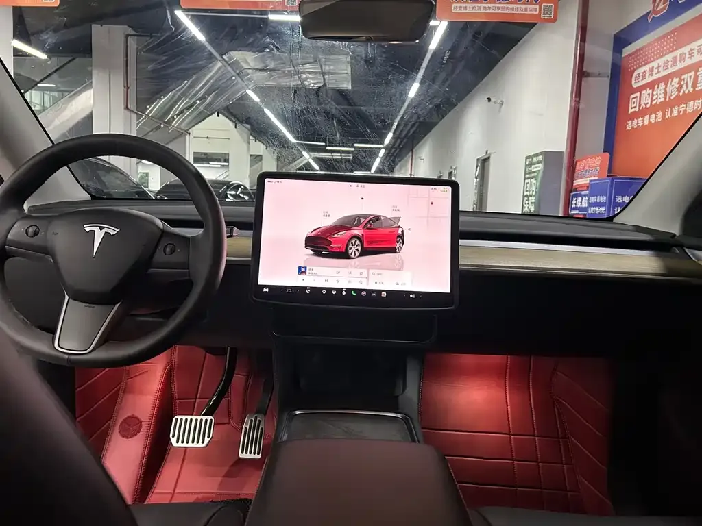 Tesla Model Y — фото 7