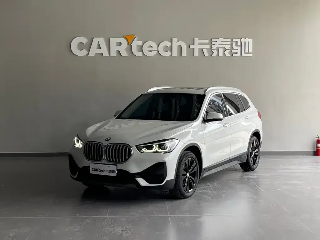 BMW X1 — фото 1