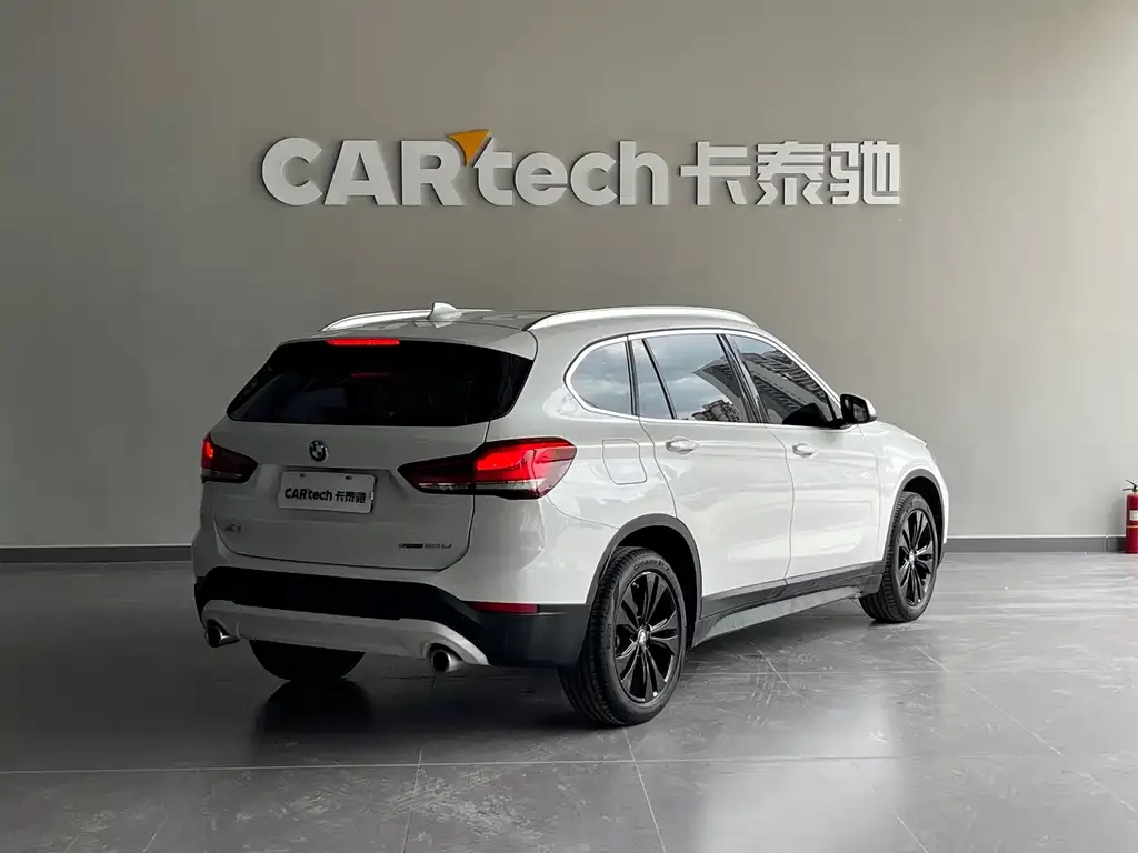 BMW X1 — фото 2