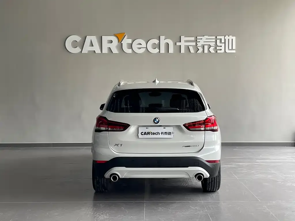 BMW X1 — фото 5