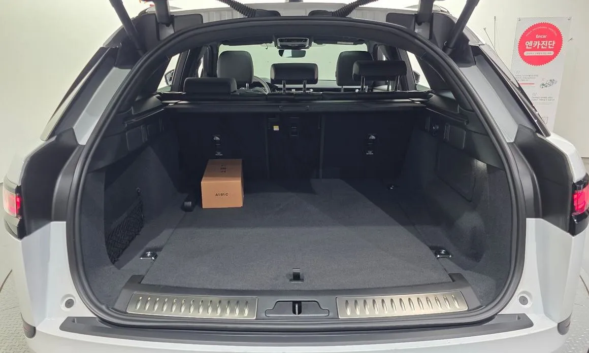 Land Rover Range Rover Velar 2026 из KR, фото 7