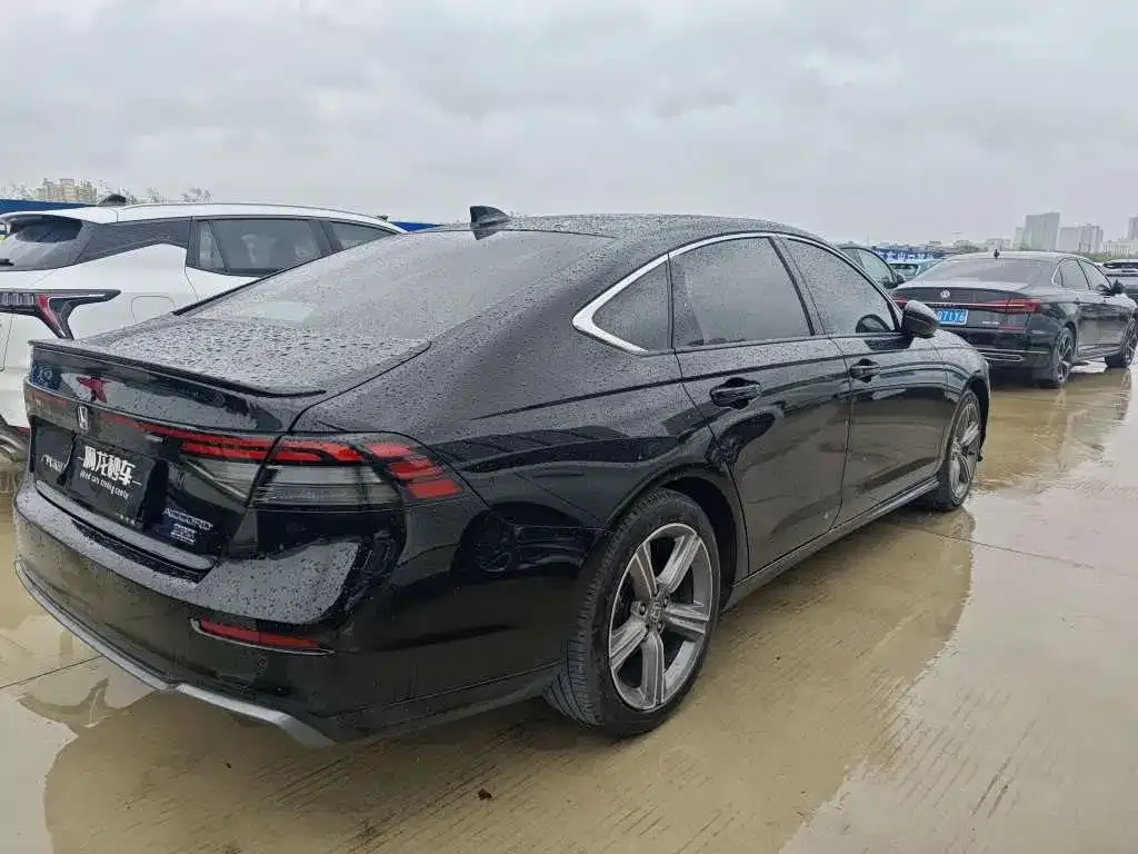 Honda Accord — фото 4