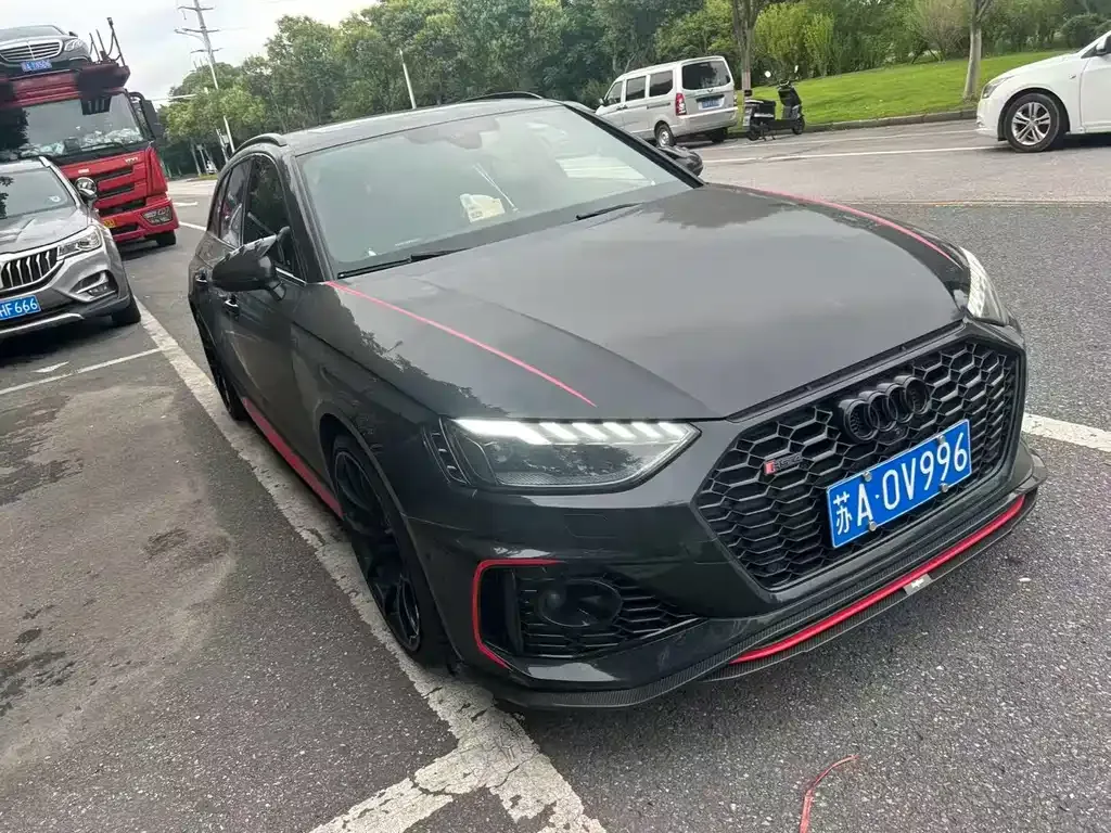 Audi RS 4 — фото 5