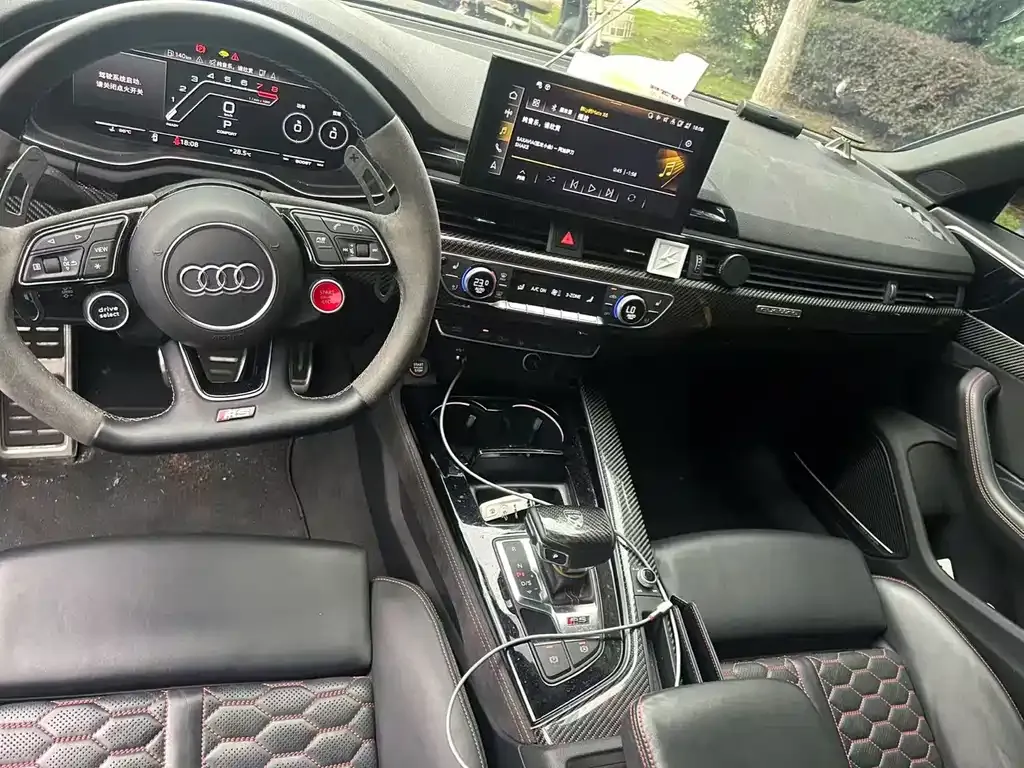 Audi RS 4 — фото 4