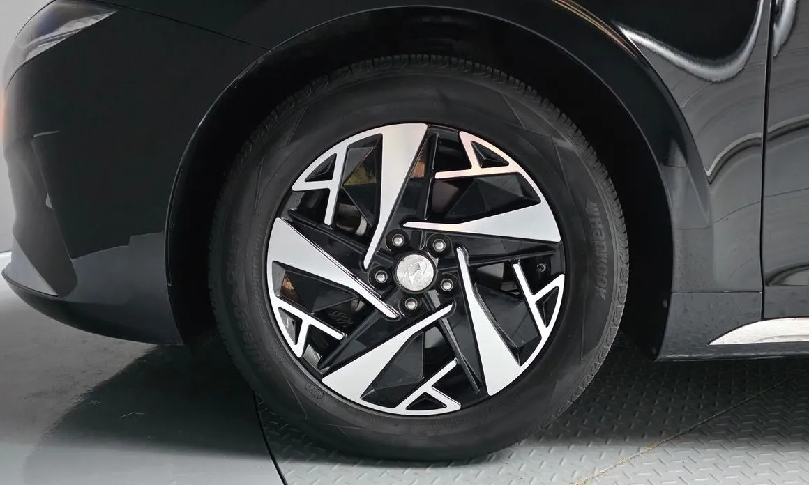 Hyundai Grandeur 2023 из KR, фото 2
