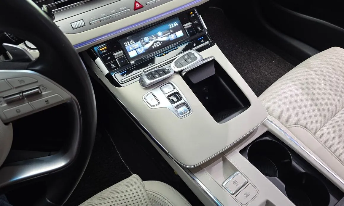 Hyundai Grandeur 2023 из KR, фото 10