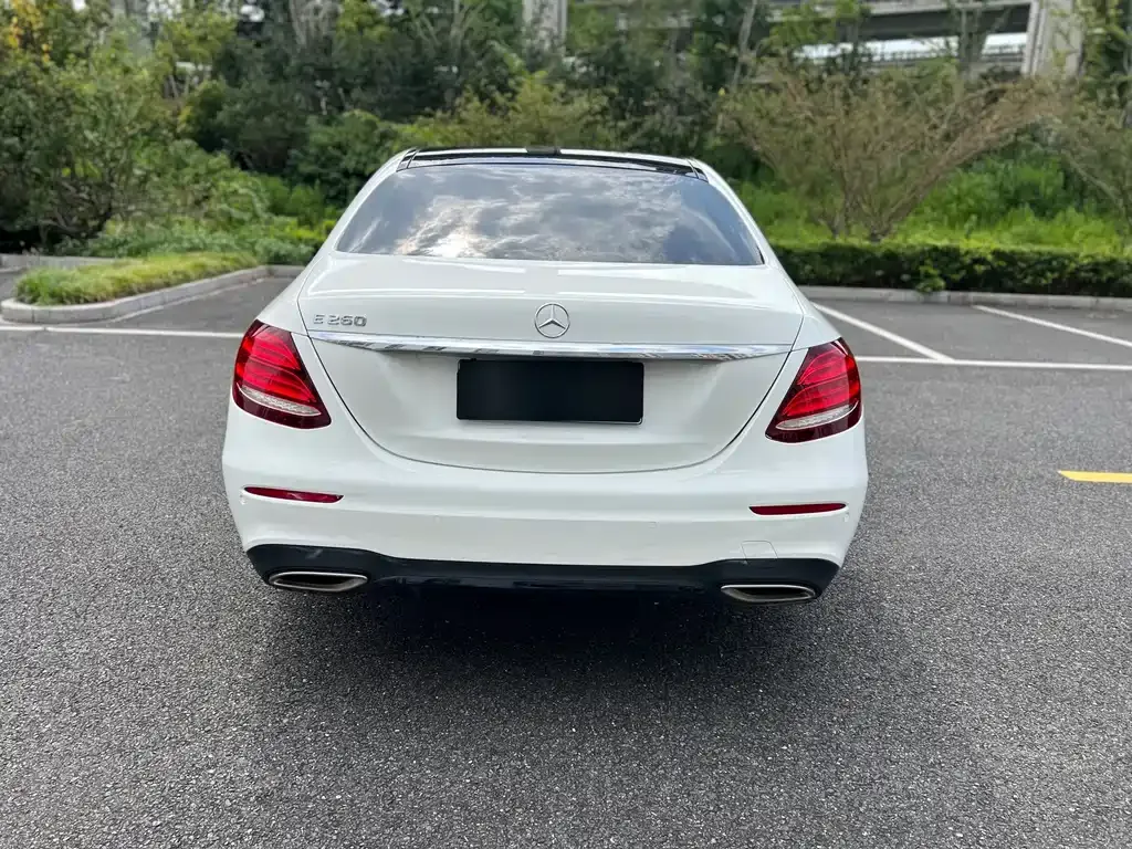 Mercedes-Benz E-Class (Import) — фото 3